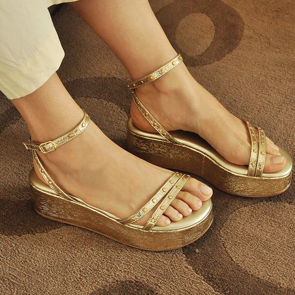  Sandália Flatform Dourada Couro