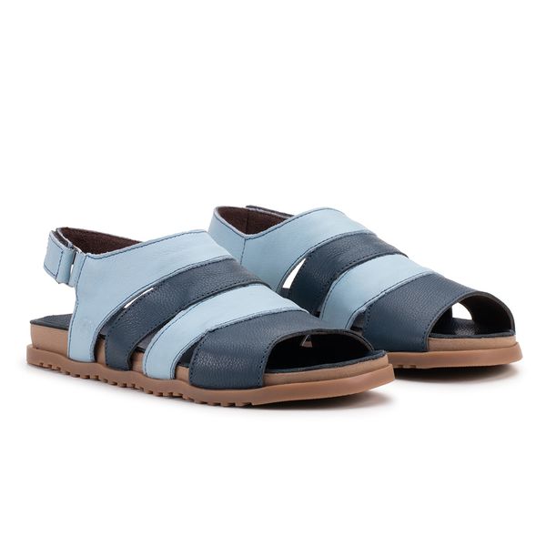 Frescor e Estilo Náutico: Sandália Dupla Face Azul (Marinho/Céu) em Couro Legítimo. Conforto e Leveza para o Verão!