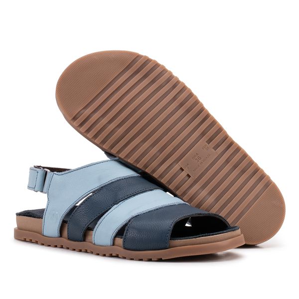 Frescor e Estilo Náutico: Sandália Dupla Face Azul (Marinho/Céu) em Couro Legítimo. Conforto e Leveza para o Verão!