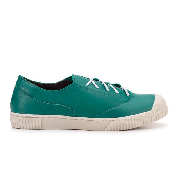 Ousadia e Conforto: Tênis em Couro Verde-Água, o Toque de Cor que Faltava no seu Look!