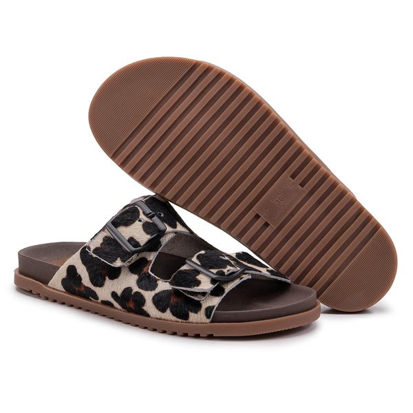 Birken Amélia em Pele de Onça com Sola Redonda Marrom: Estilo Selvagem e Conforto