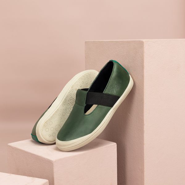 Tênis Cano Baixo em Estilo Militar: Verde Militar com Elástico Grass e Sola de Borracha Off White