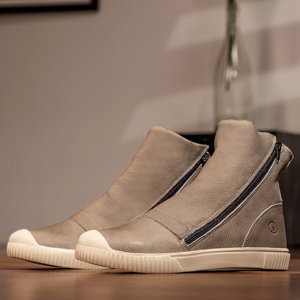 Tênis York Nuvem: Conforto nas Alturas com Zíper Preto e Sola Off White