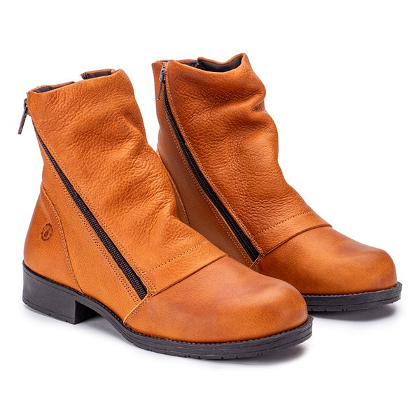 Bota Cerâmica: Estilo York em Couro Cerâmica com Zíper Lateral Preto e Sola de Salto Baixo