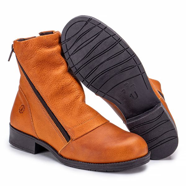 Bota Cerâmica: Estilo York em Couro Cerâmica com Zíper Lateral Preto e Sola de Salto Baixo