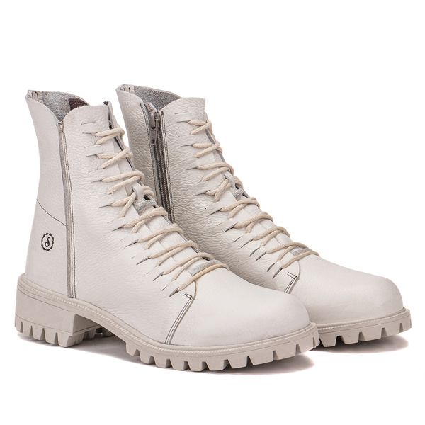 Bota Alicia Em Couro Graxo Off White Com Sola de Borracha Off White