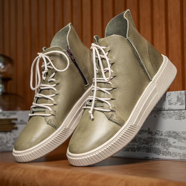 Tenis Cindy: Cano Medio Em Couro Na Cor Grafite Com Atacador Off White e Solado Branco