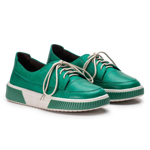 Tênis Nefertiti: Em Couro Verde Grass Com Cadarço Off White e Solado Verde Com Detalhes Brancos