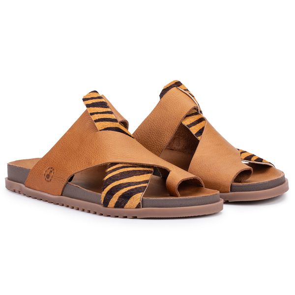 Sandália Birken Mary Trançada com Suporte para Dedão – Couro Conhaque e Pele de Tigre