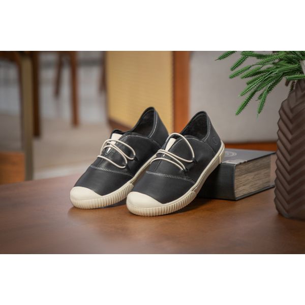 Tênis Diana em Couro Preto com Elástico e Sola Off White
