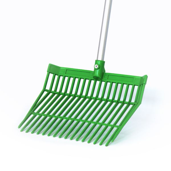 GARFO PLÁSTICO RASO PARA LIMPAR ESTÁBULO