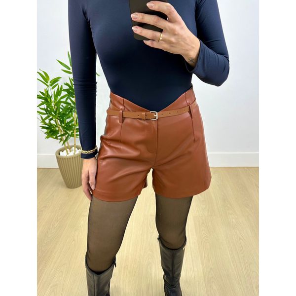 Short Couro Fake Madrid Marrom