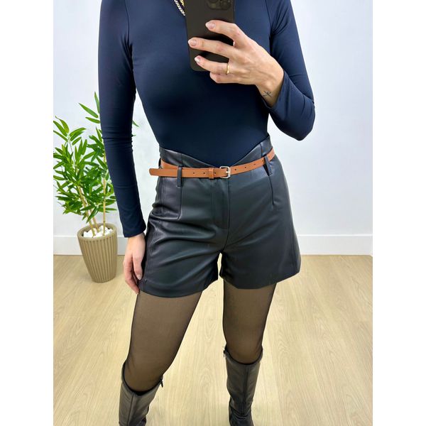 Short Couro Fake Madrid Preto