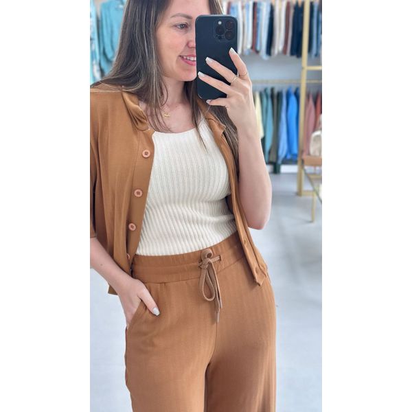 Calça Wide Leg Trabalhada camel