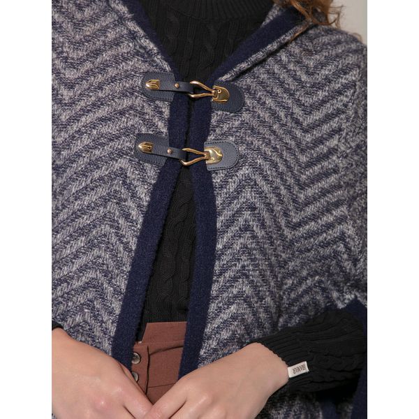 Capa c/ Padronagem Geométrica e Fechamento em Alamar Biamar Azul