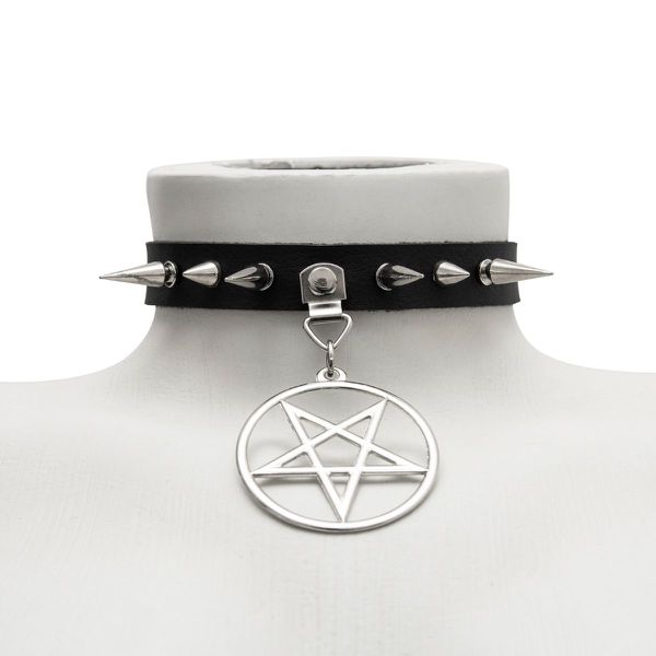 Choker Gargantilha com Pingente de Pentagrama e Spike 