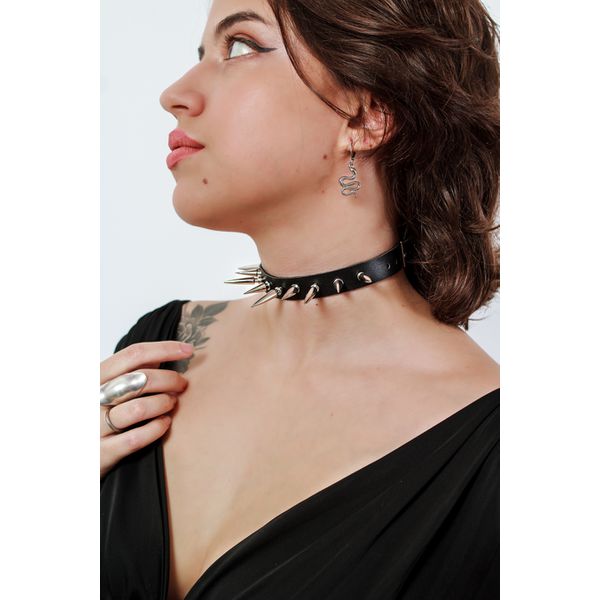 Choker Gargantilha com Spike Grandes e Médios 