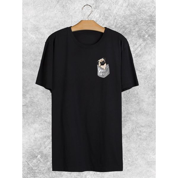 Camiseta Preta Estampa Frente Cachorro Pug no Bolso Pug Pocket