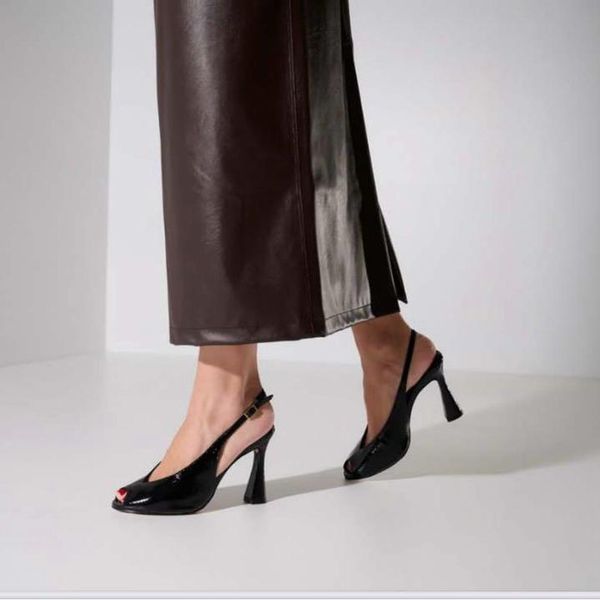 SCARPIN VERNIZ SHOW PRETO