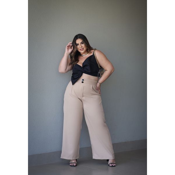 Cropped Chiara Black | TAMTAUM PLUS SIZE FASHION