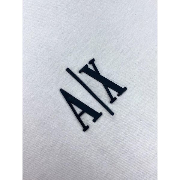 Camiseta Básica Empório Armani Malha Tanguis Pima Off-Write Com Detalhe Emborrachado 