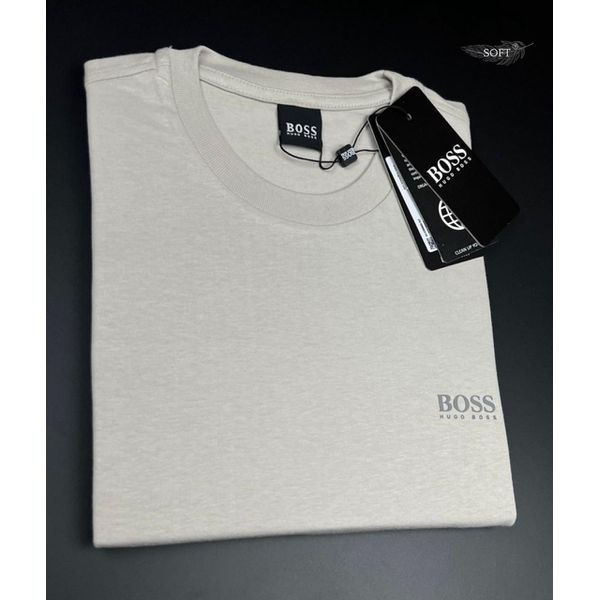 Camiseta Hugo Boss Malha Sofit Off-Write Com Escrito Lateral 