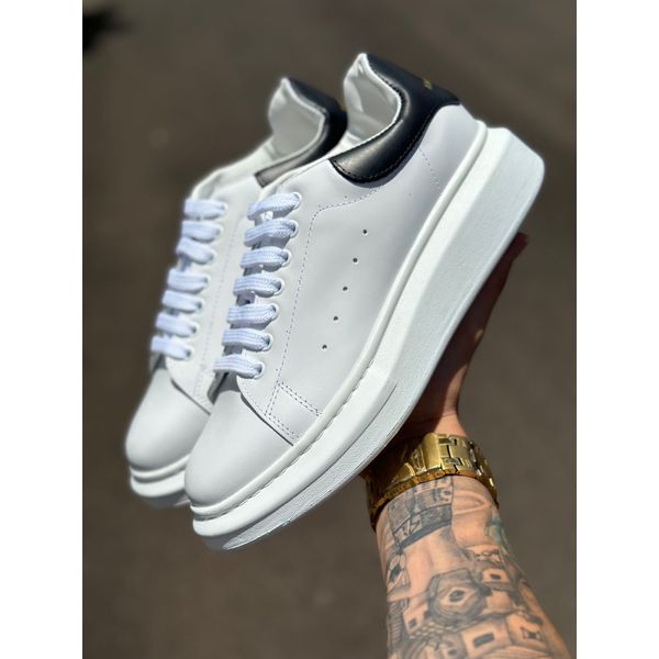 TENIS ALEXANDER MCQUEEN OVERSIZED BRANCO COM PRETO