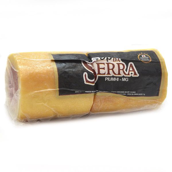 Queijo Provolone Defumado Com Salame