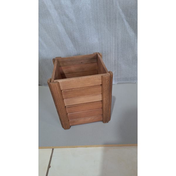 (9025) - QM59 - CAC. PAREDE DE MAD. QUADRADO 15X20X20 CM - 2ª L