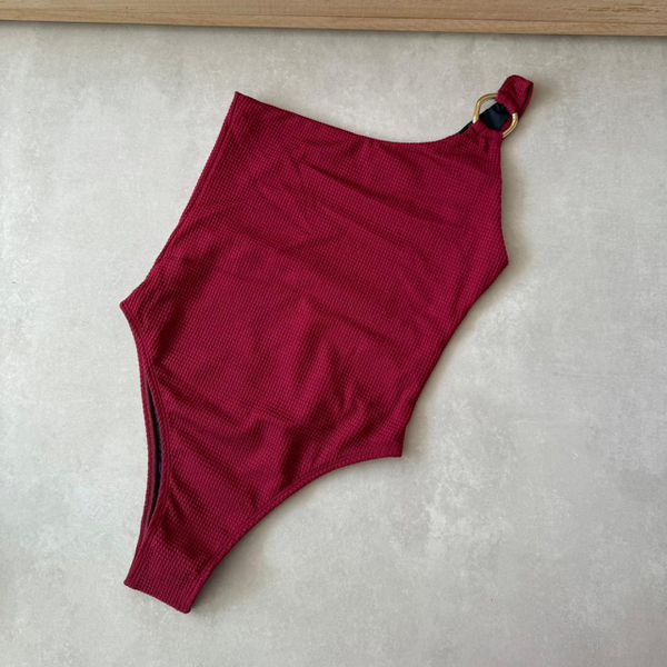 Body Maiô Sunny Cereja Textura com Argola Trituê 