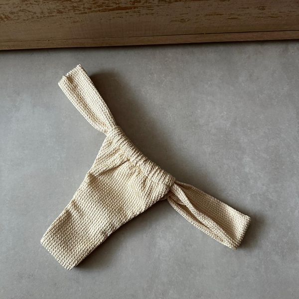 Calcinha meio fio cortininha Luna baunilha textura conforto Trituê