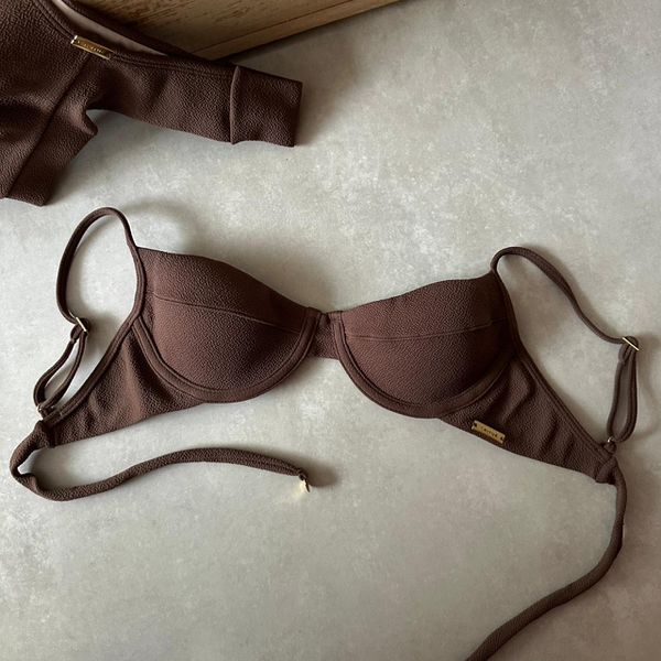 Top Phoenix meia taça alça regulável marrom cacau Trituê