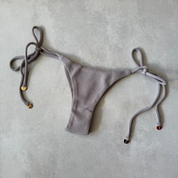 Calcinha Biquíni Acapulco Avulsa Fio Duplo Amarração Lateral Textura Cinza Cromo Trituê 