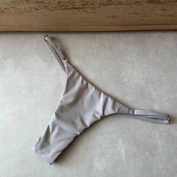 Calcinha avulsa meio fio Malibu avulso cinza cromo Trituê 