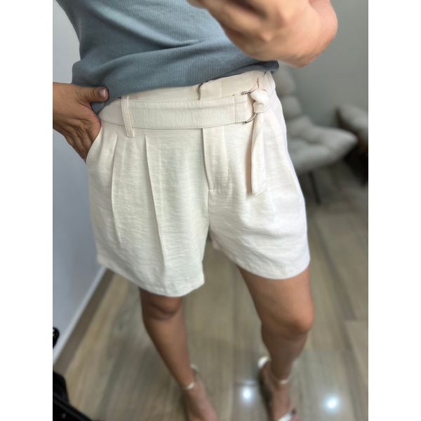 Short Helo Com Cinto Creme 