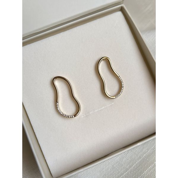 Brinco Orgânico Slim Cravejado