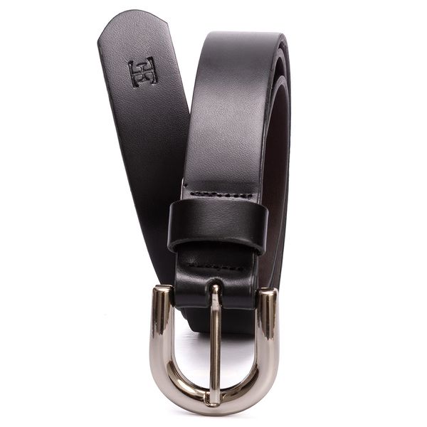 Cinto feminino em couro na cor preto com fivela niquel