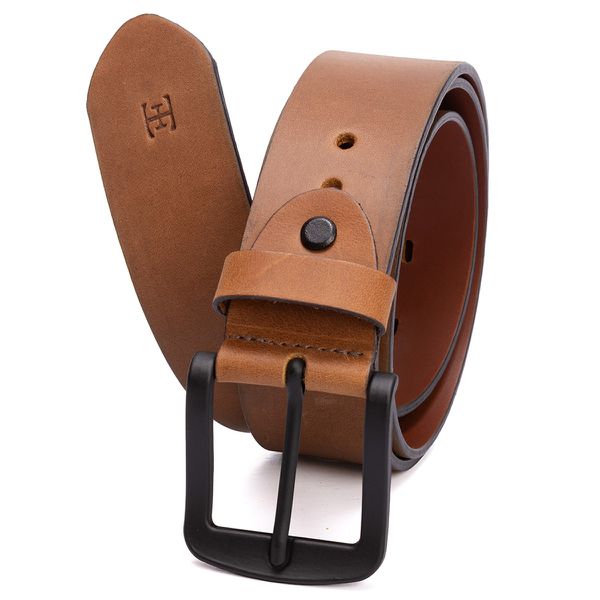 Cinto casual largura 40 mm couro legitimo na cor conhaque com fivela preta 