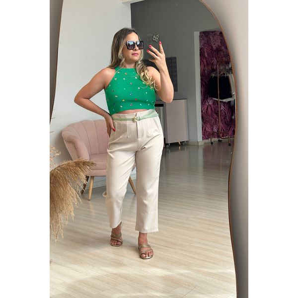 Cropped verde com aplicação de pedrarias