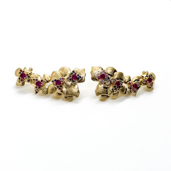 Brinco Earcuff Flores Rubi Banhado a Ouro
