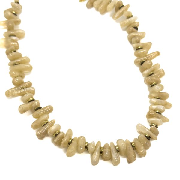 Colar Cascalhos Nude Banhado a Ouro