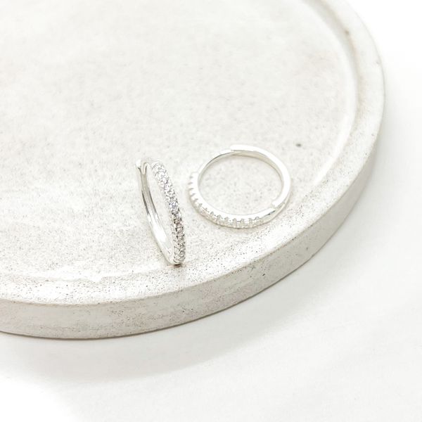 Brinco Argola Cravejada Fina Grande em Prata 925