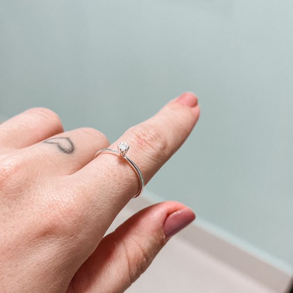 Anel Solitario Cristal Garra Prata 925 