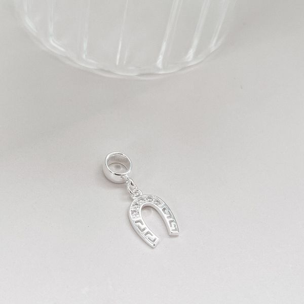 Berloque Ferradura Cristal Prata 925 