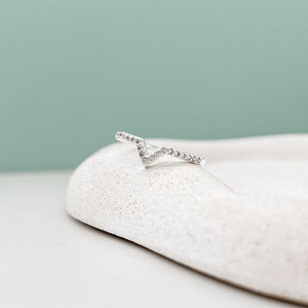 Anel V Cravejado Prata 925 