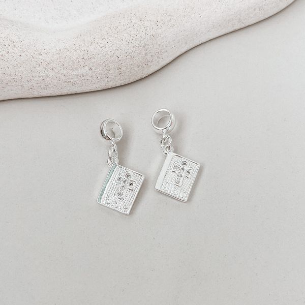 Berloque Bíblia Sagrada Cravejada Prata 925 