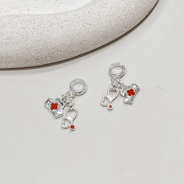 Berloque Enfermagem Prata 925 