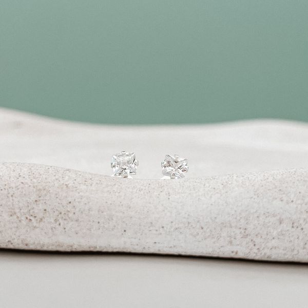 Brinco Carrê Zircônia 6 Mm Prata 925 