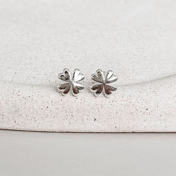 Brinco Trevo Liso Prata 925 