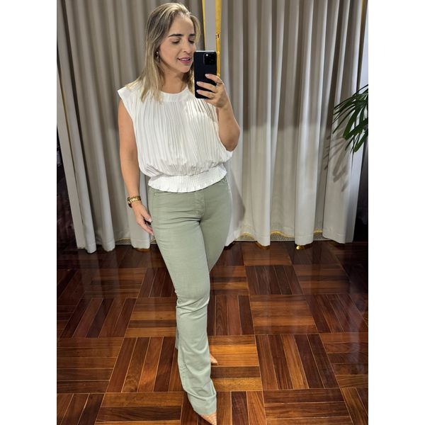 Calça Feminina Loopper Flare Verde Claro Oliva